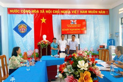 Lễ kết nạp Đảng viên mới